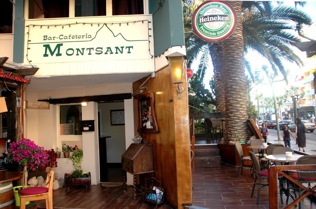 Hostal Montsant Salou Exterior photo