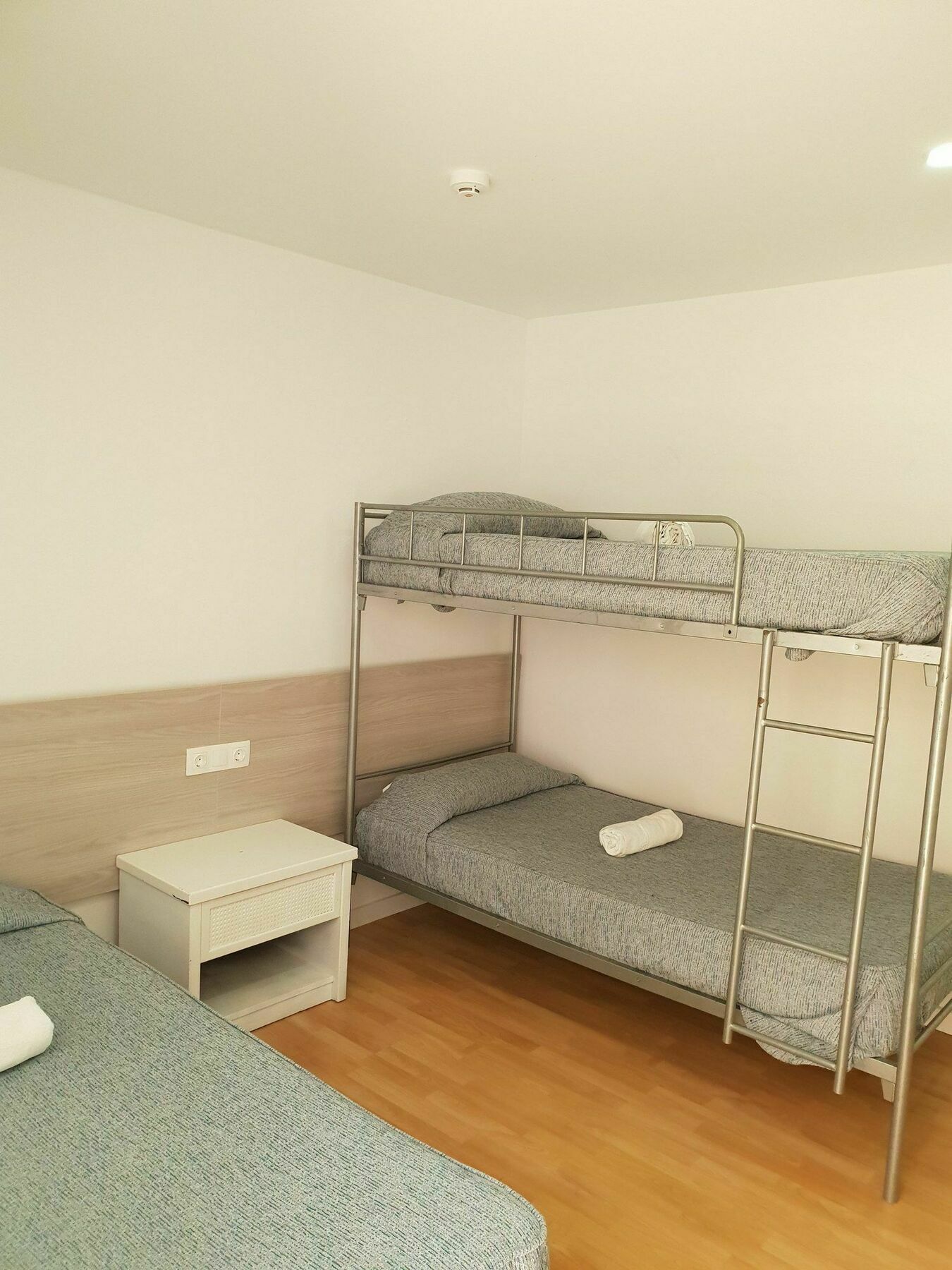 Hostal Montsant Salou Exterior photo